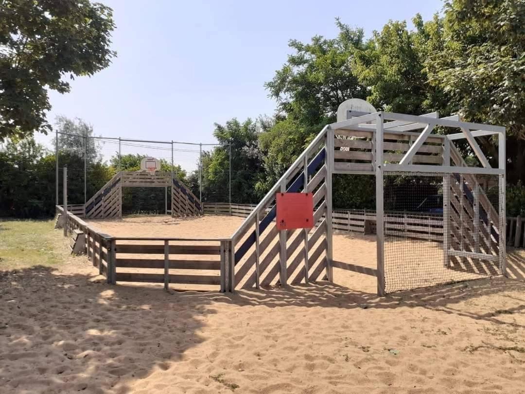Parc Residentiel A La Cotiniere, Piscine, Proche Plage, Nature & Calme Εξωτερικό φωτογραφία