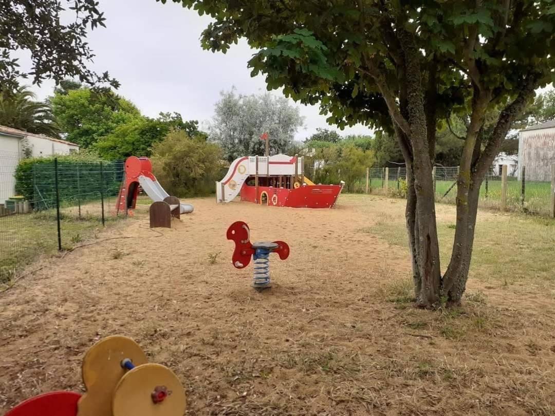 Parc Residentiel A La Cotiniere, Piscine, Proche Plage, Nature & Calme Εξωτερικό φωτογραφία